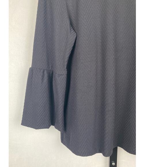 J. McLaughlin Catalina Cloth Bell Sleeve Keaton Top Size M Black Chevron - Picture 3 of 5